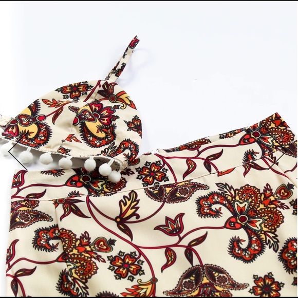 Shekou Woman two piece outfit - Picture 2 of 3